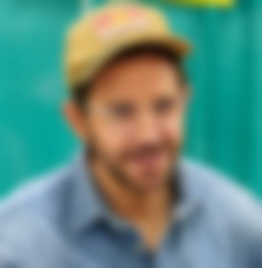 Santino Fontana, blurred