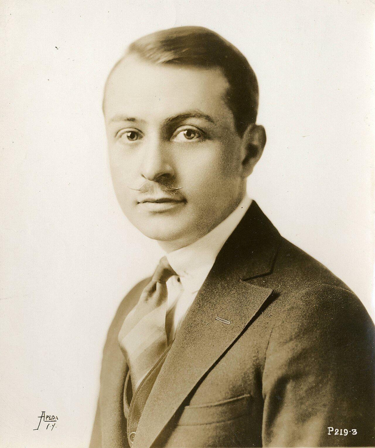 Ernest Truex